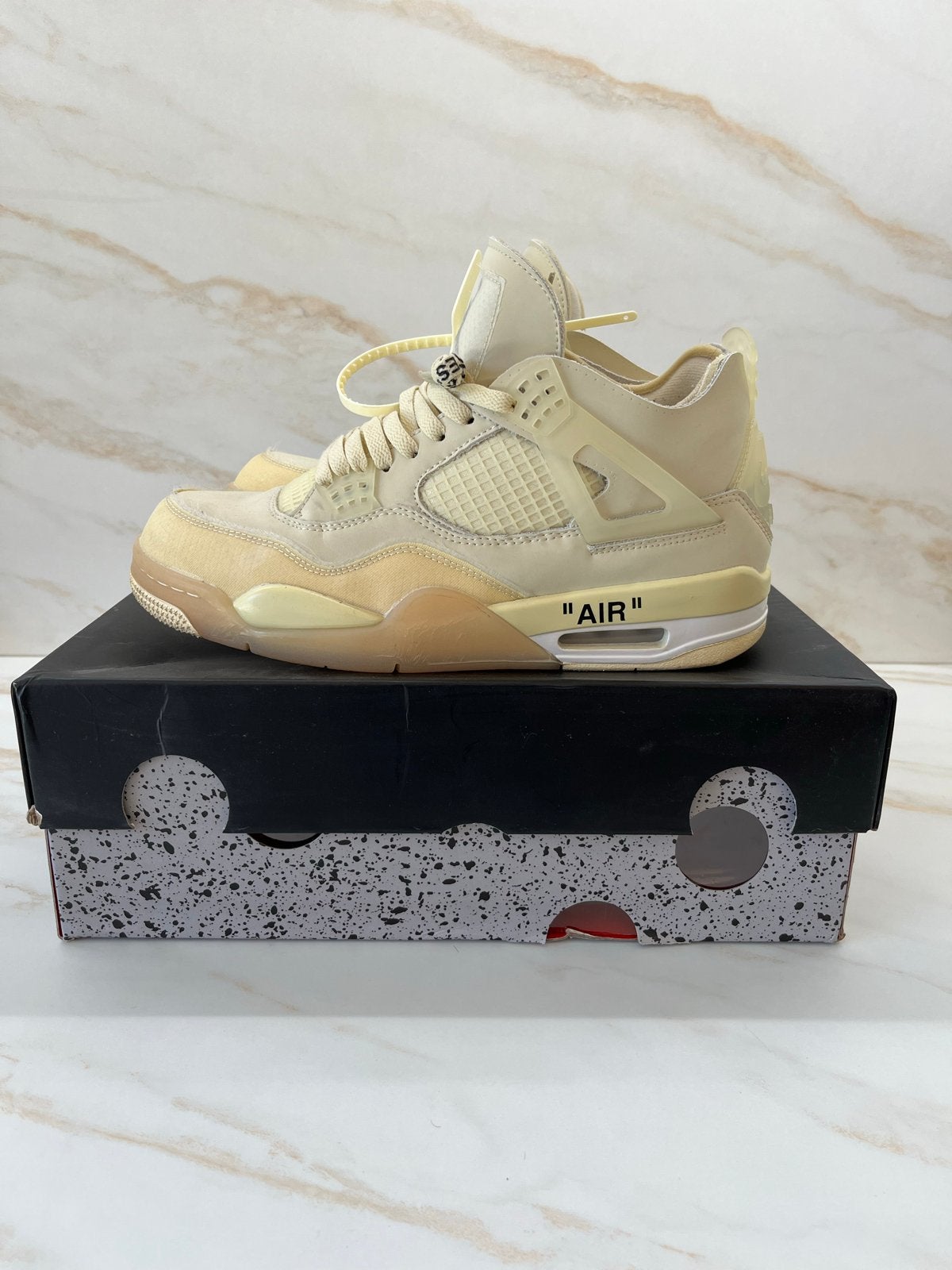 Jordan 4 Retro Off-White Sail (W) - Gedragen, Ophalen of Verzenden, Gedragen, Beige, Sneakers of Gympen