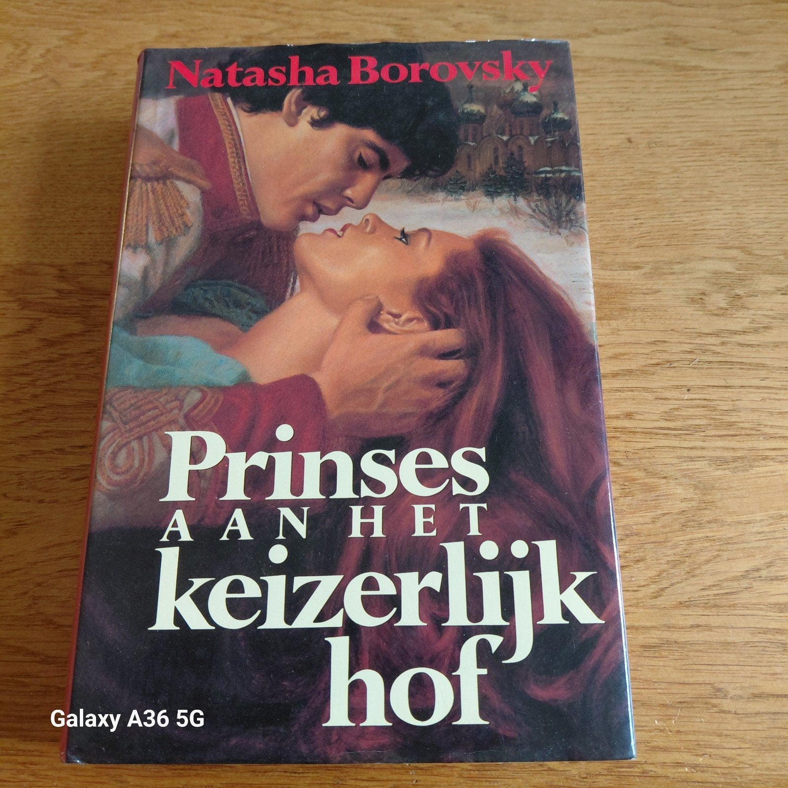 Prinses aan het keizerlijk hof - Natasha Borovsky, Boeken, Ophalen of Verzenden, Gelezen, Natasha Borovsky, Nederland