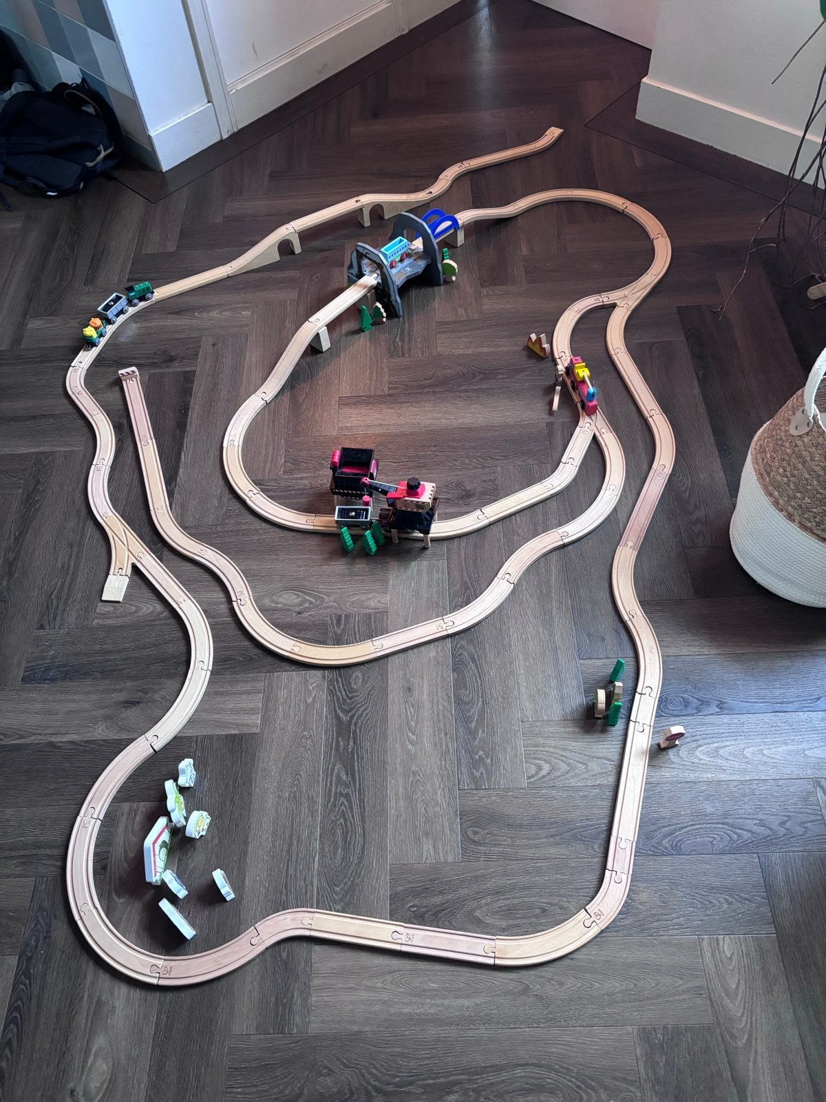 Grote Houten Treinset met Accessoires - deels Hape, Gelijkstroom, Ophalen, Overige merken, Gebruikt