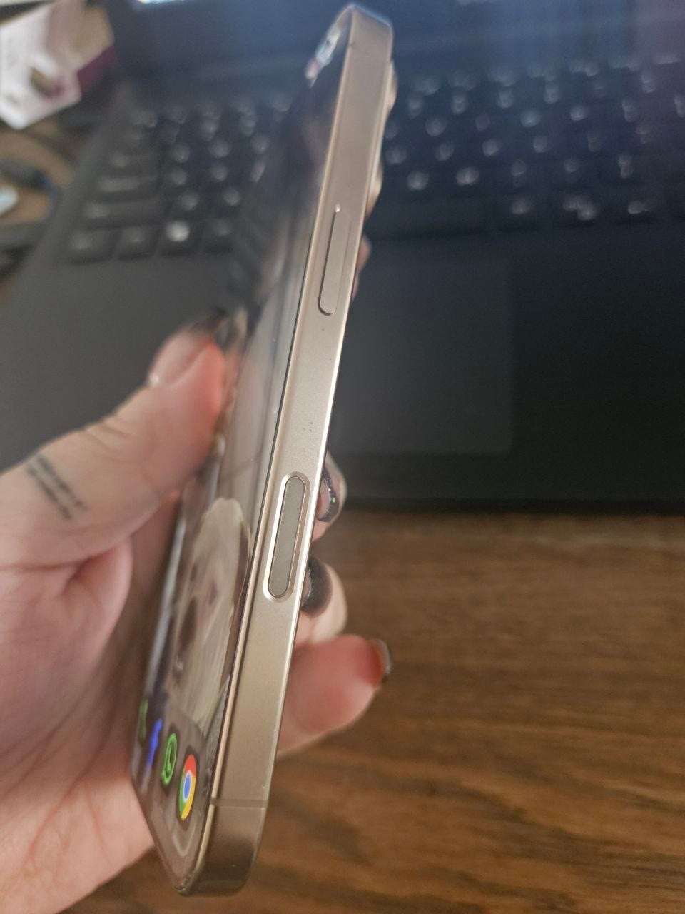 Foto 7 van Iphone 16 pro