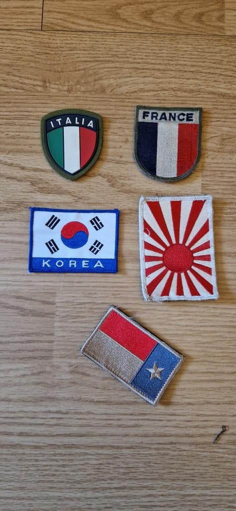 Militaire buitenlandse emblemen, Verzamelen, Ophalen of Verzenden, Landmacht, Overige gebieden, Embleem of Badge