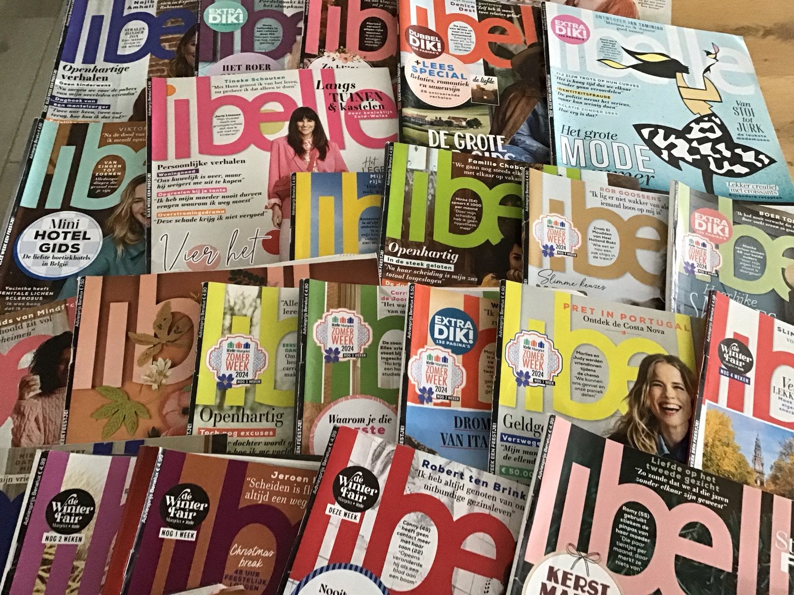 Grote collectie Libelle tijdschriften 2024 + 3 van/23, Ophalen of Verzenden, Gelezen, Damesbladen