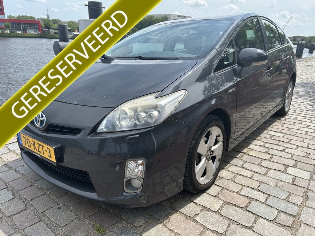 Toyota Prius 1.8 Dynamic Dealer onderhouden! airco/ecc, Auto's, Toyota, Gebruikt, Zwart, 4 cilinders, Origineel Nederlands
