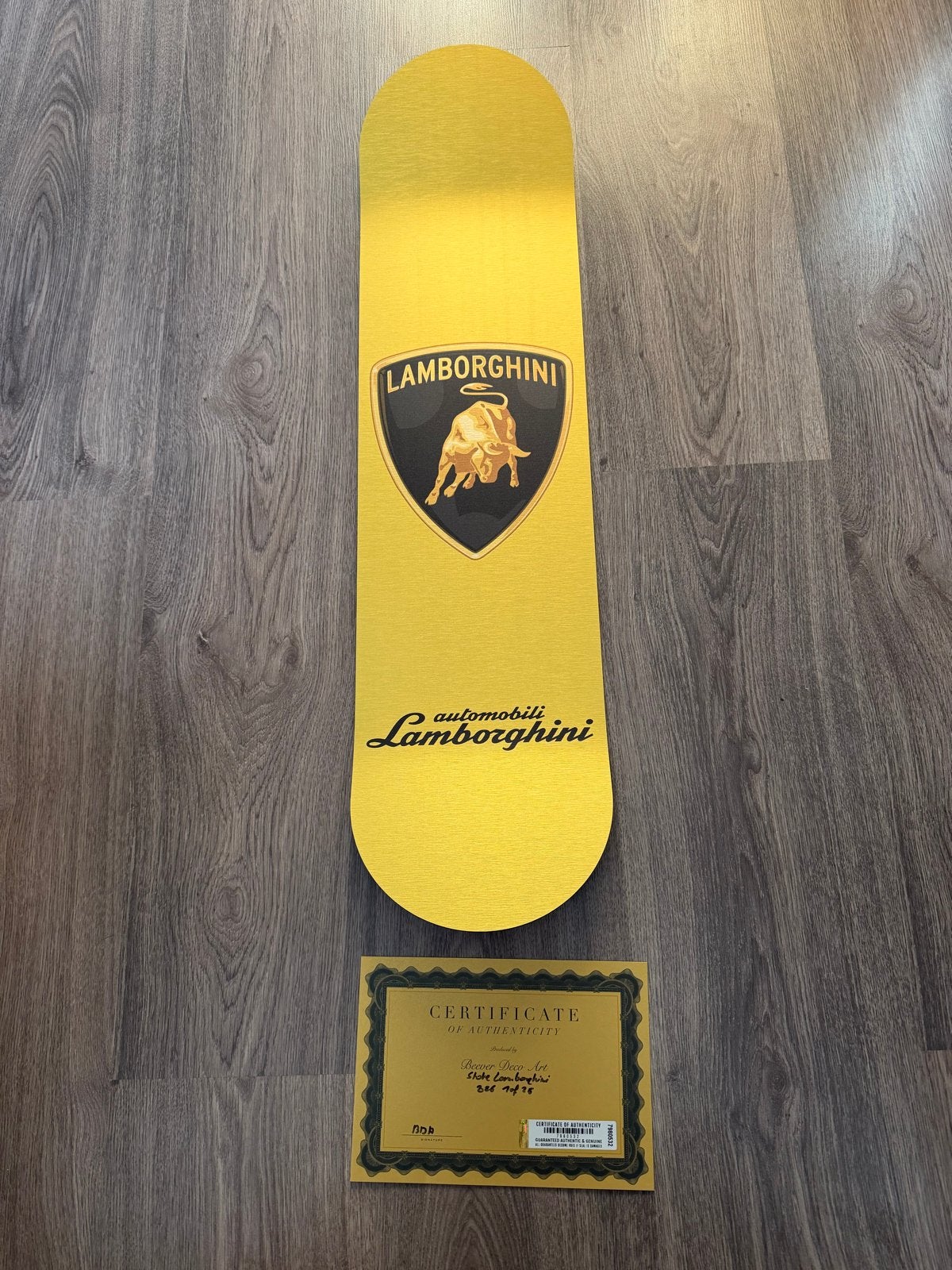 Lamborghini Skateboard met Ophangsysteem - Nieuw, Sport en Fitness, Ophalen of Verzenden, Nieuw, Skateboard