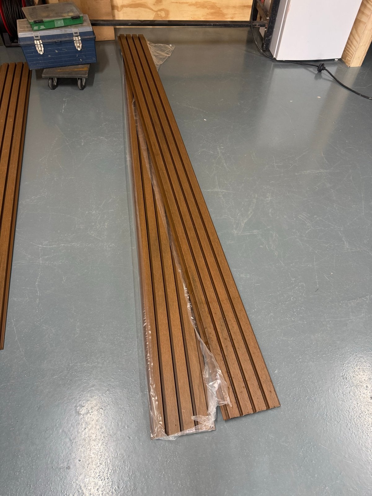 2x Composiet Rhombus Teak Planken - 290 cm lang, Ophalen, Nieuw, 250 tot 300 cm, Plank