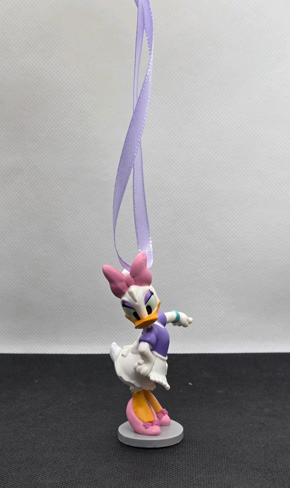 Disney Katrien Daisy Duck kerst ornament hanger kerstbal, Verzamelen, Ophalen of Verzenden, Donald Duck, Nieuw