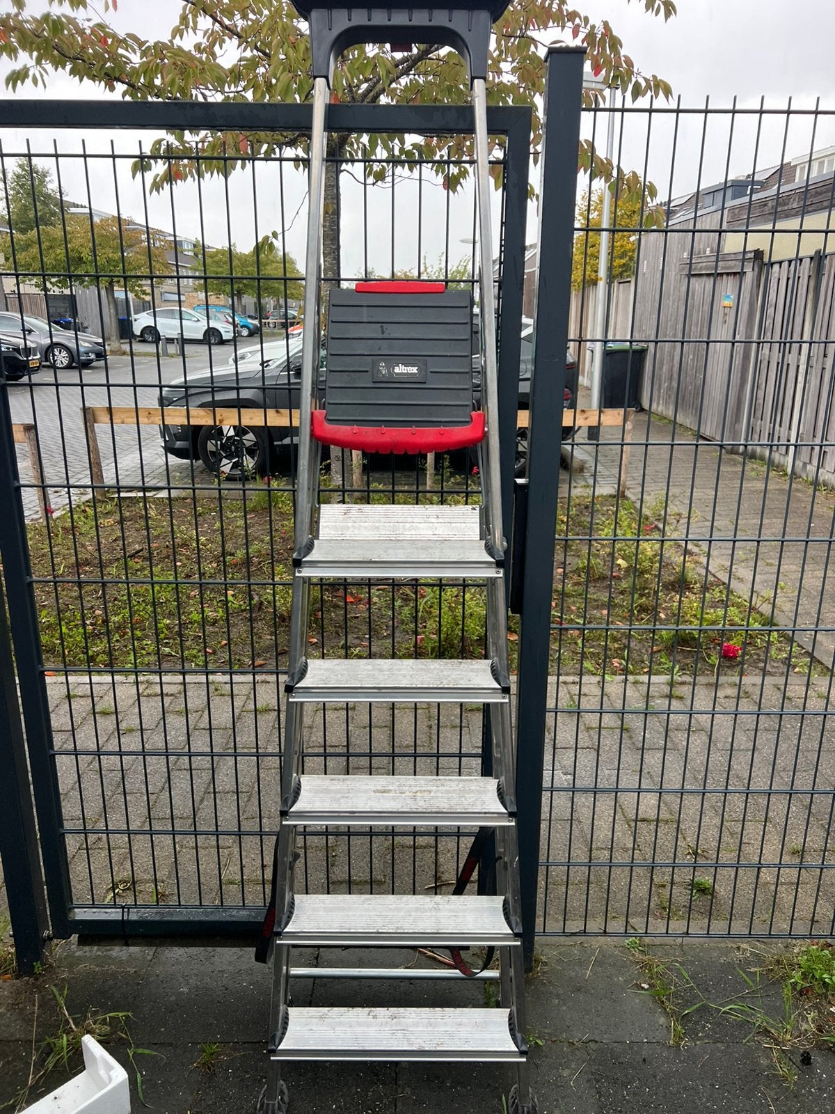 Altrex huishoudtrap 6 treden - werkhoogte: 325 cm, Doe-het-zelf en Verbouw, Ophalen, Gebruikt, Trap, Opvouwbaar of Inschuifbaar