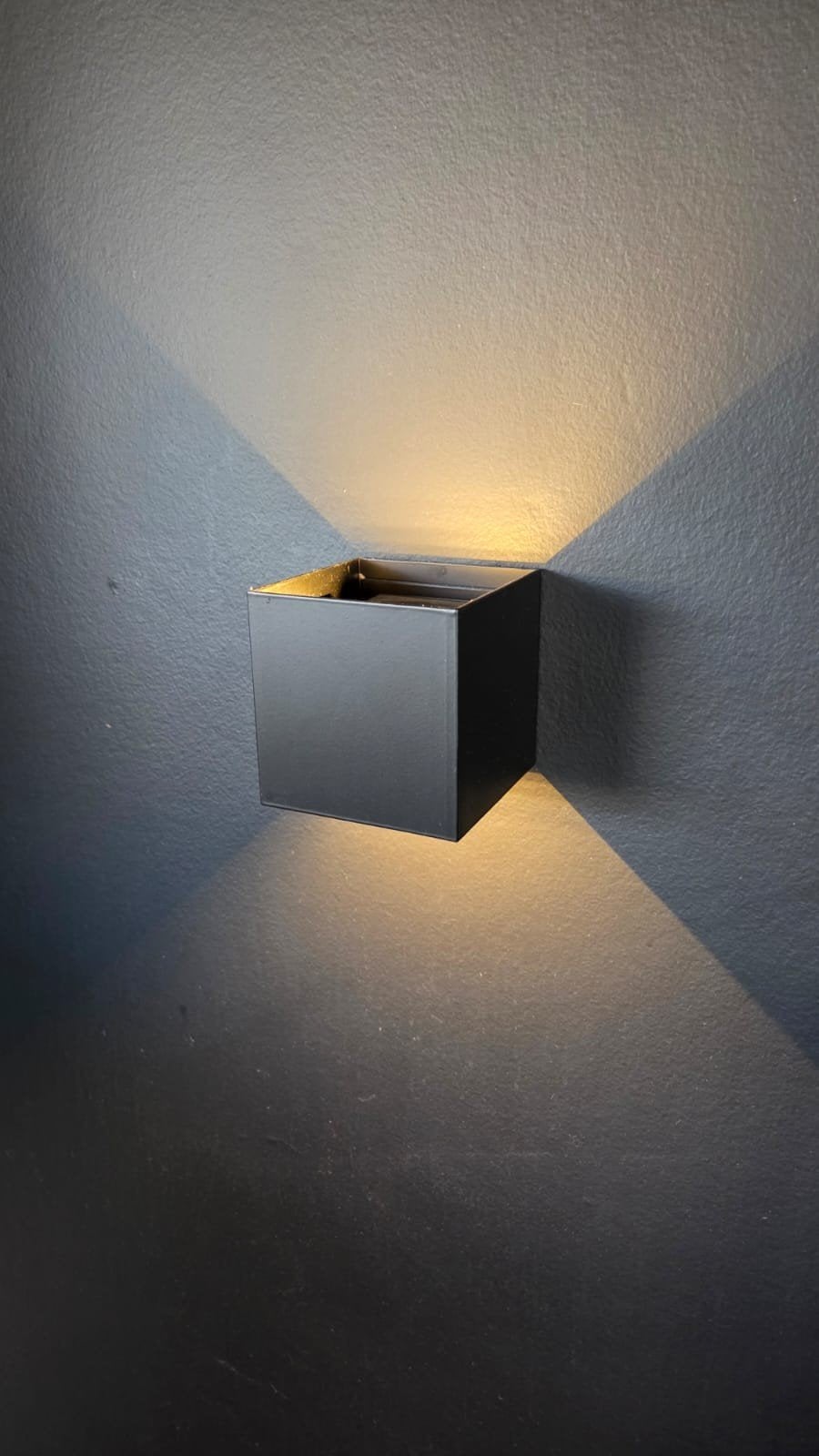 Hama Wifi Wandlamp - smart kubus LED spot, Ophalen of Verzenden, Zo goed als nieuw, Metaal