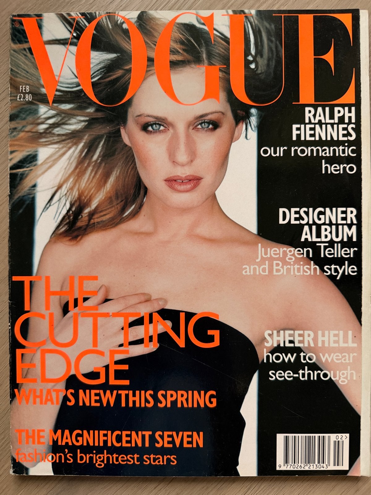 Vintage Vogue Magazine februari 1997, Ophalen of Verzenden, Gelezen, Glossy