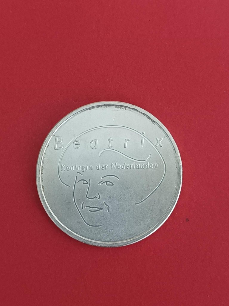 zilveren 5 euro herdenkingsmunt 2004 Koningin Beatrix, Koningin Beatrix, Zilver, Euro's, Ophalen of Verzenden