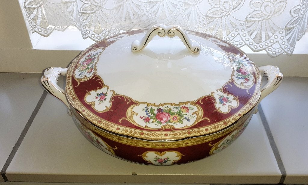 Royal Albert Lady Hamilton dekschaal, Ophalen of Verzenden