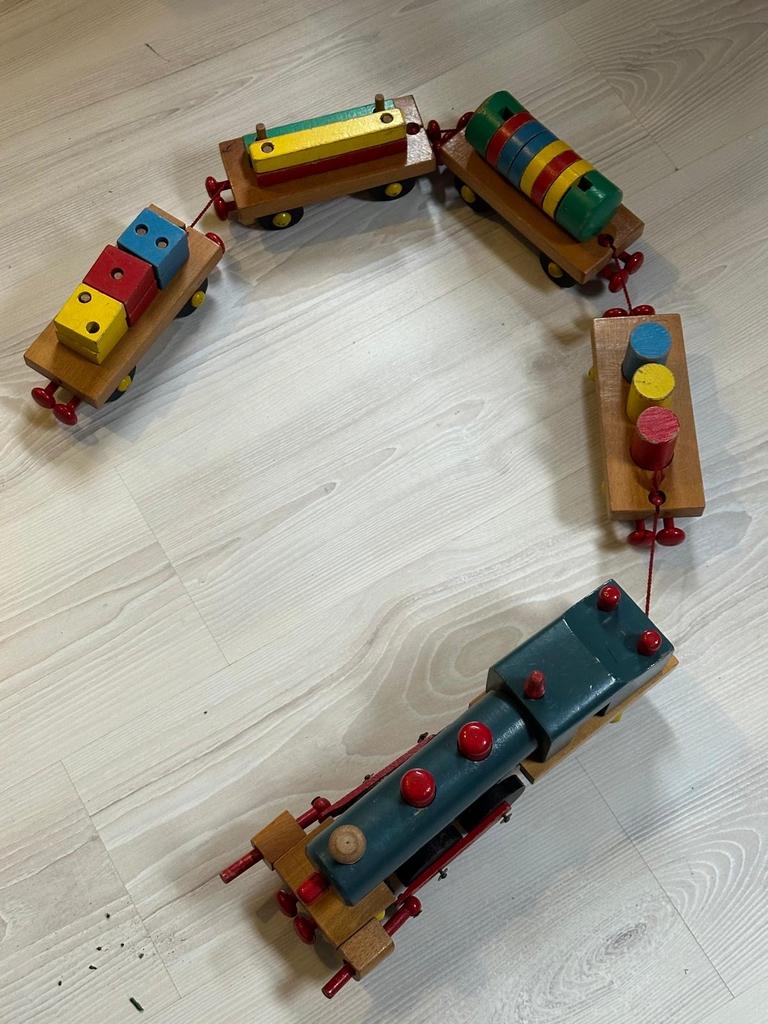 Houten speelgoedtrein met blokken, Ophalen of Verzenden, Gebruikt, Jongen of Meisje