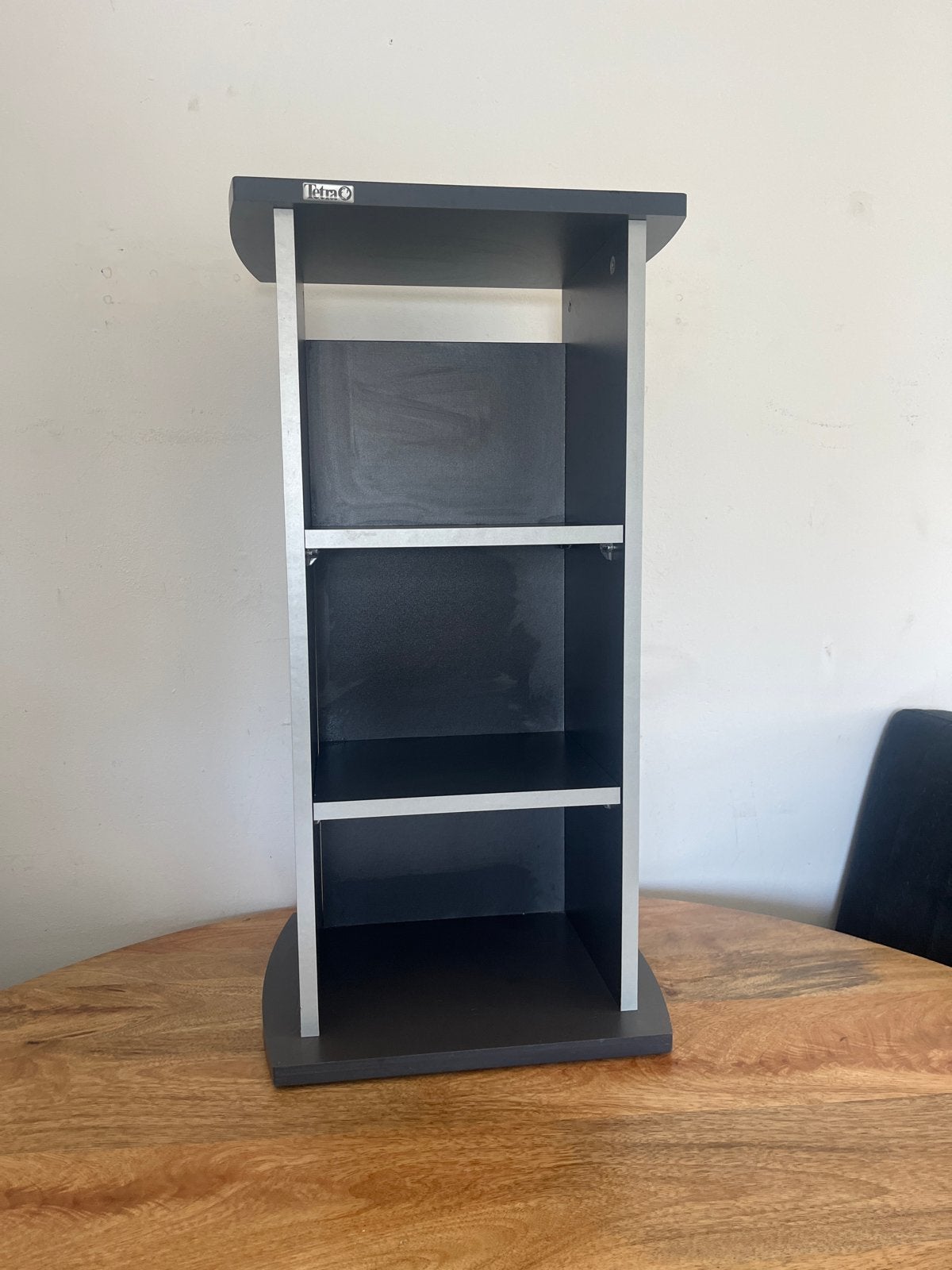 Compacte Tetra kast met planken - 73 cm hoog, Huis en Inrichting, Ophalen, Met plank(en), Minder dan 50 cm, Gebruikt