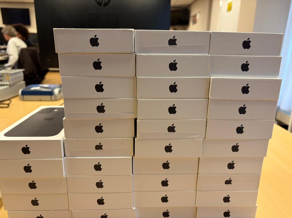 Lege Doosjes Apple Iphone 16 zwart, Ophalen of Verzenden, Zo goed als nieuw