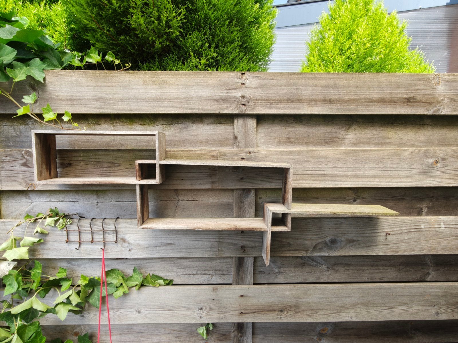 Wanddecoratie tuin, Ophalen