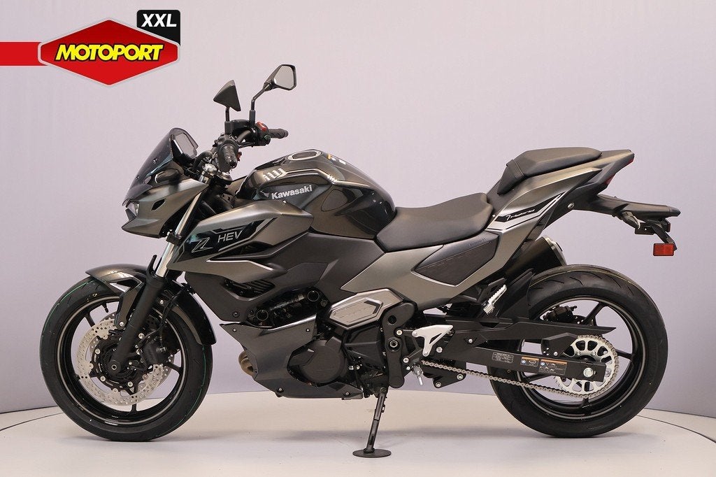 Kawasaki Z7 Hybrid, Bedrijf, Naked bike