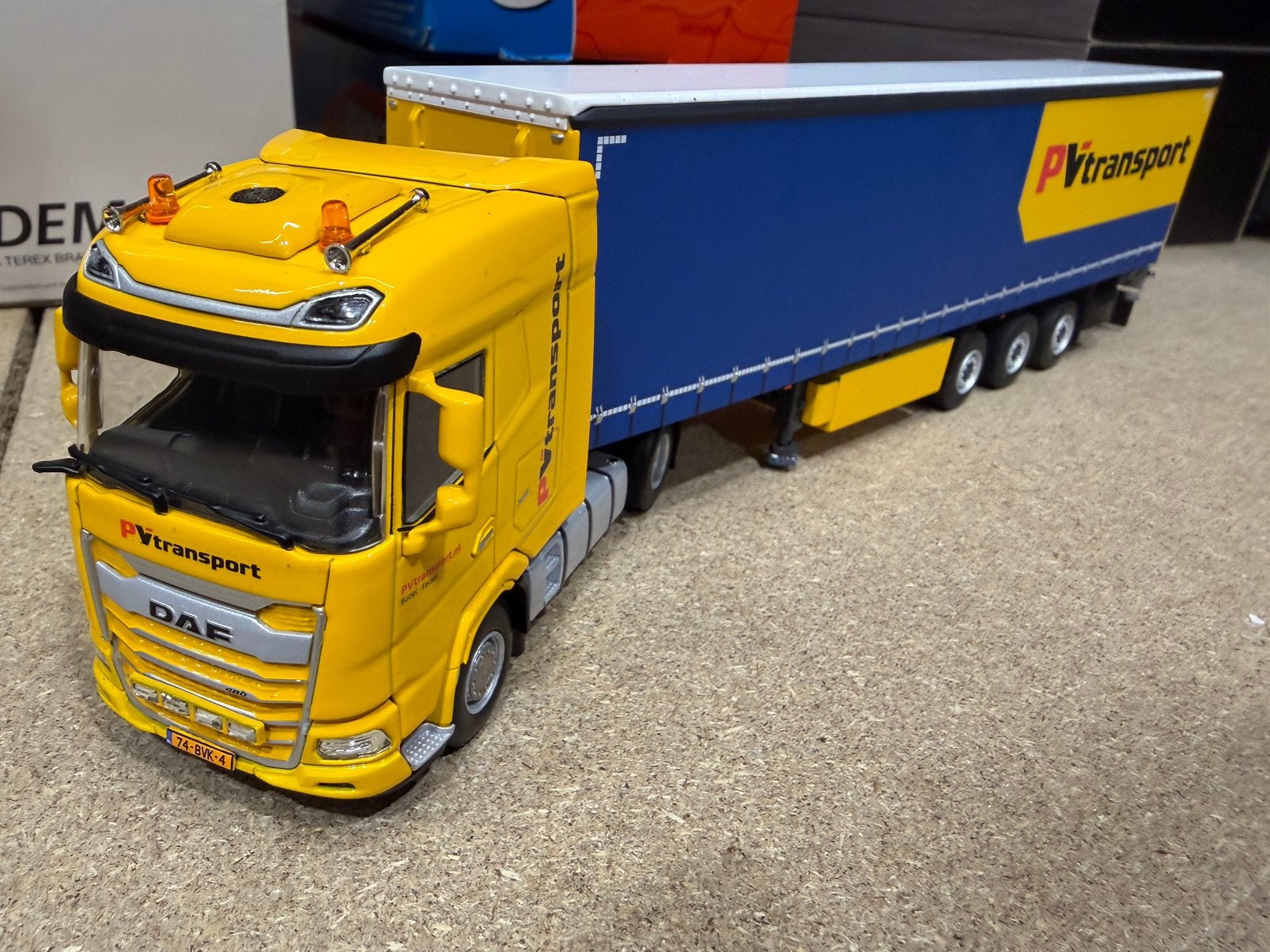 WSI DAF XG CURTAINSIDE TRAILER PV TRANSPORT, Ophalen of Verzenden, Nieuw, Bus of Vrachtwagen, Wsi
