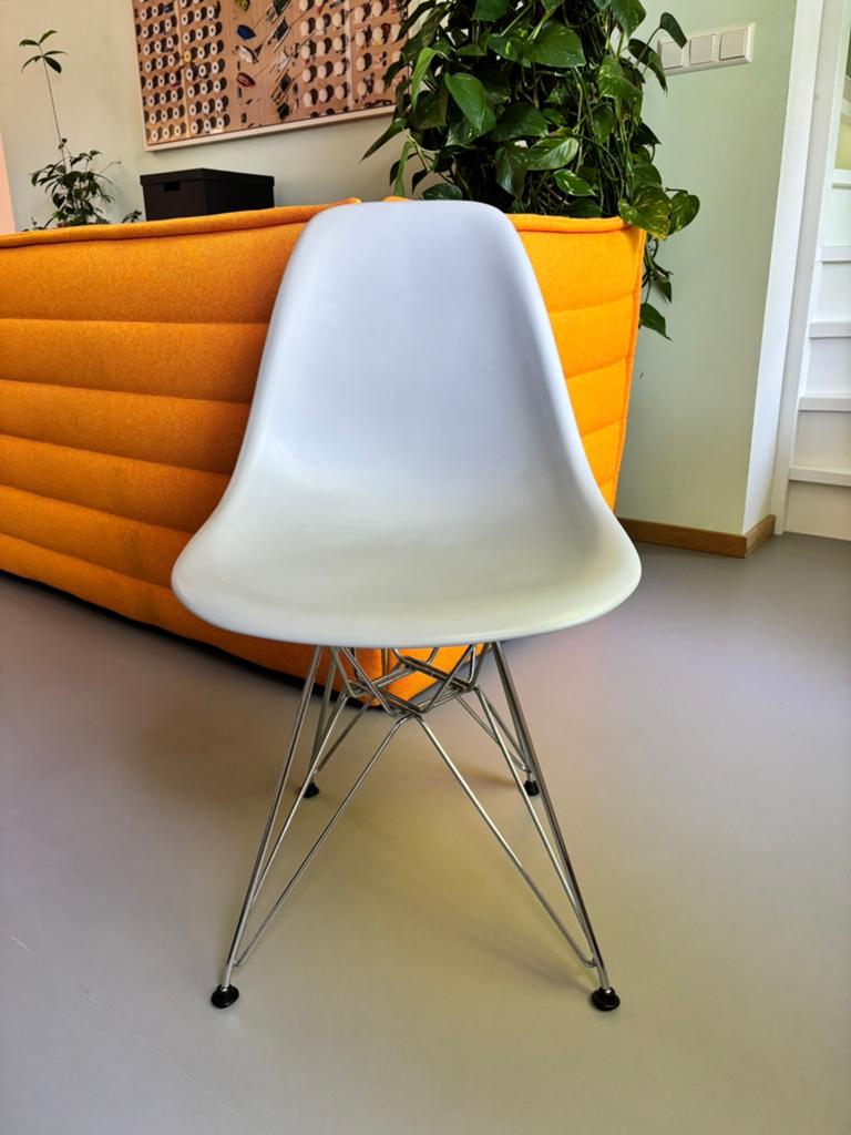 Originele Vitra Eames DSR designstoel, Ophalen, Gebruikt, Grijs, Eén