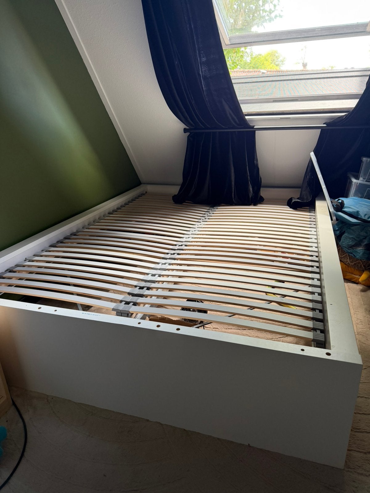 GRATIS 140x200 MALM BED IKEA Z.S.M. OPHALEN, Huis en Inrichting, Slaapkamer | Bedden, Ophalen, Wit, Tweepersoons, 140 cm