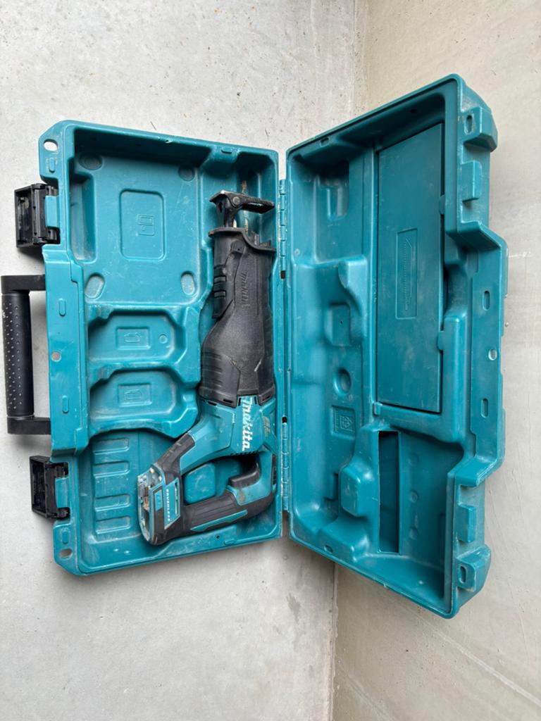 Makita Reciprozaag, Ophalen of Verzenden, Zo goed als nieuw, Overige typen