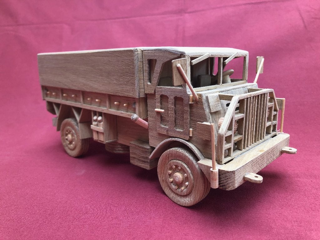 Oud Nederlands legervoertuig DAF YA 314/324. Schaal: 1 : 25, Ophalen of Verzenden, Landmacht, Nederland, Miniatuur of Beeldje