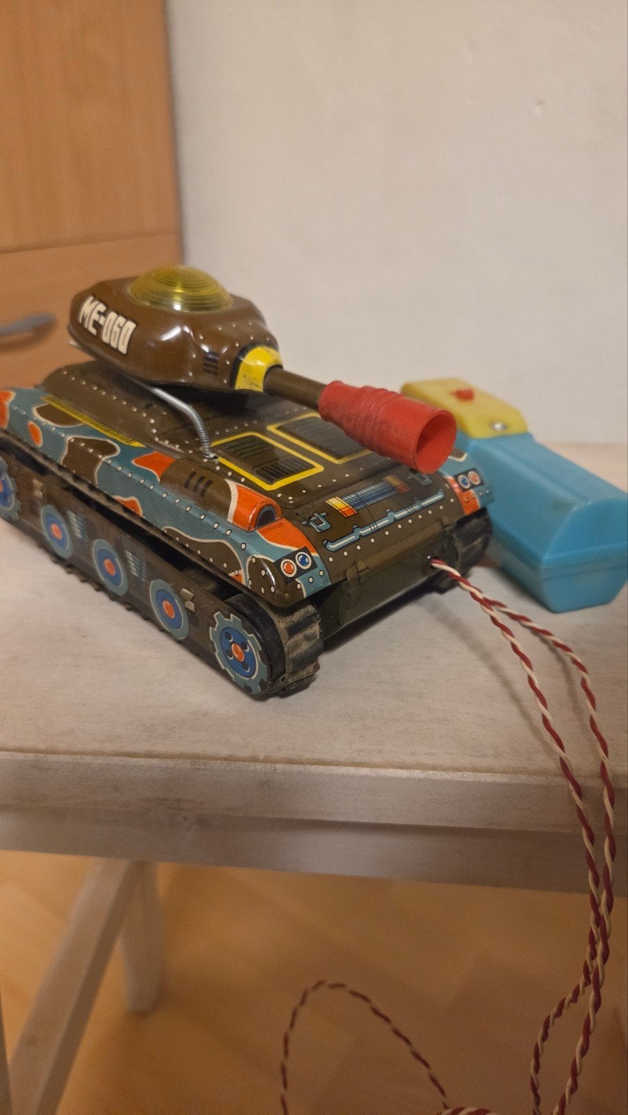 Vintage ME-060 Tank met Afstandsbediening   Blikken Speelgoe, Ophalen of Verzenden, Gebruikt, Afstandsbediening