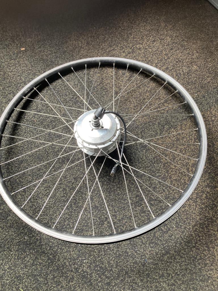 Voorwielmotor e-bike 9 pins 36 v. 28 inch velg, Fietsen en Brommers, Fietsonderdelen, Ophalen, Zo goed als nieuw