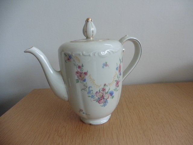 eet- ontbijt- en koffieservies compleet, Ophalen