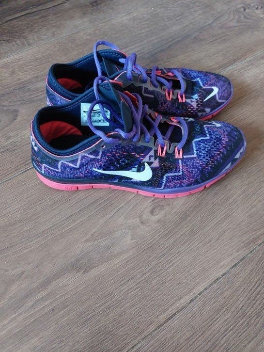 Mooie Nike sneakers maat 39 in nieuwstaat, Kleding | Dames, Schoenen, Nike, Ophalen of Verzenden, Sneakers of Gympen, Zo goed als nieuw