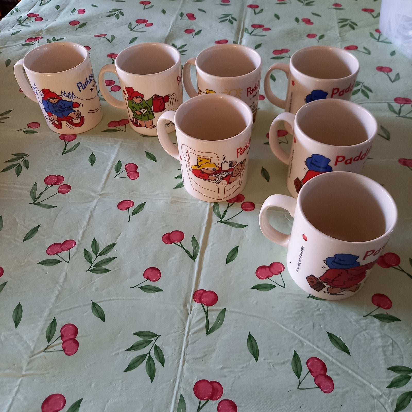 Set van 7 Paddington mokken - Vintage verzamelobject, Ophalen of Verzenden, Gebruikt, Steen/keramiek, Meerkleurig