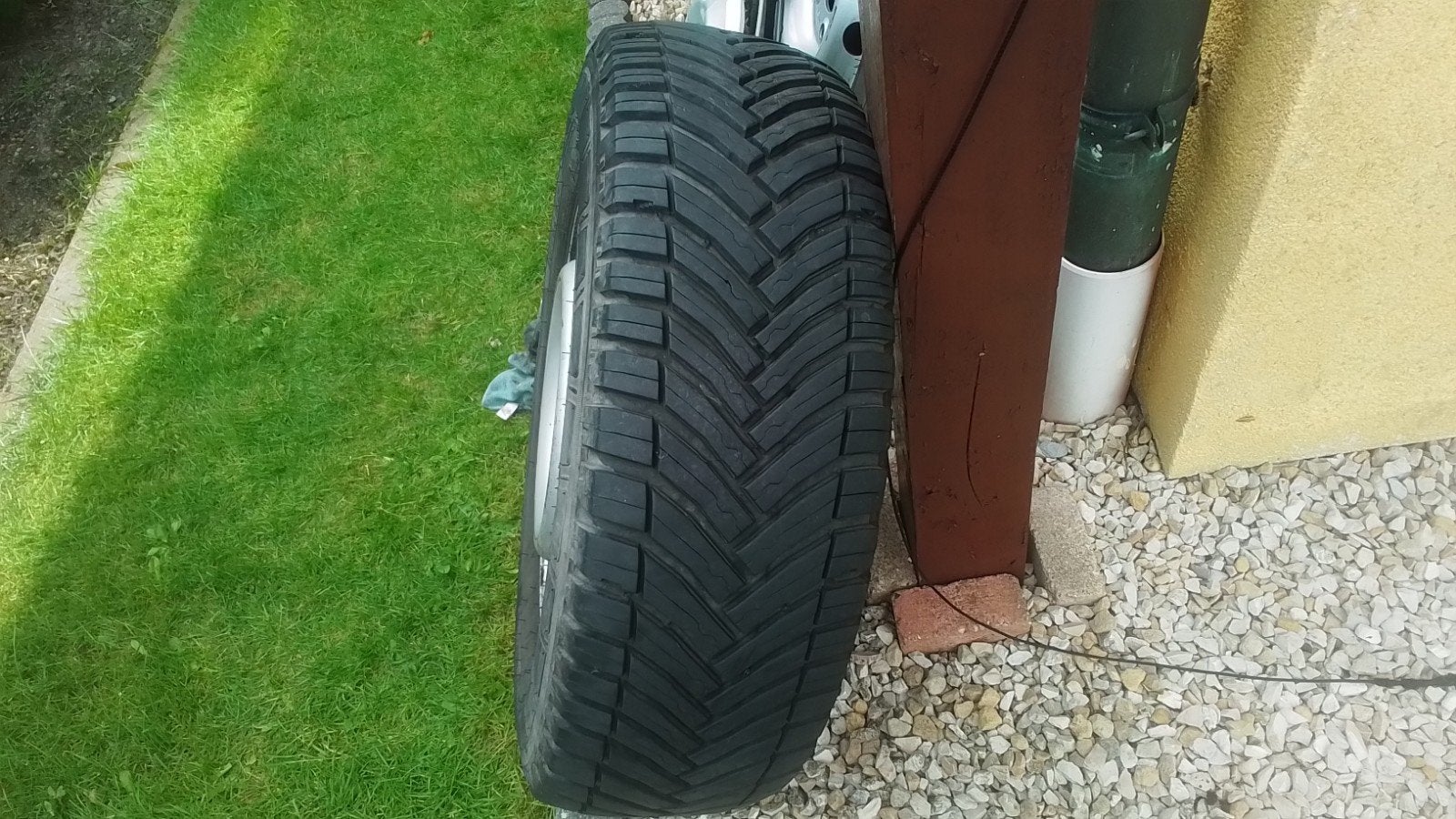 Gebruikte All Season Banden en Velgen 215/70 R15 CP, Auto-onderdelen, Banden en Velgen, 15 inch, Banden en Velgen, All Season