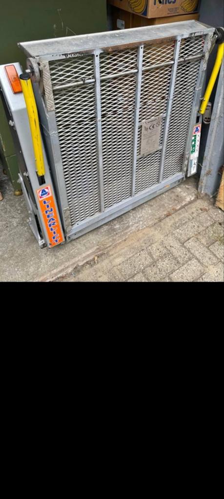 Rolstoellift invaliden lift bus, Auto diversen, Auto-accessoires, Gebruikt, Ophalen