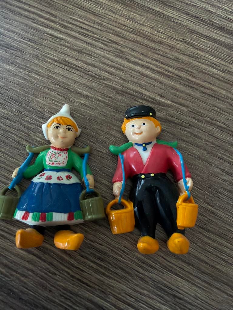Hollandse magneetjes: boer en boerin, Ophalen of Verzenden, Zo goed als nieuw