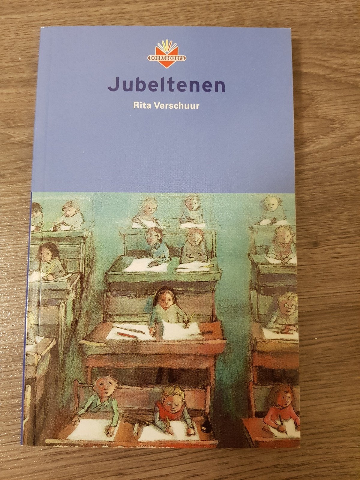 Boek Jubeltenen - Rita Verschuur, Ophalen of Verzenden, Zo goed als nieuw, Fictie