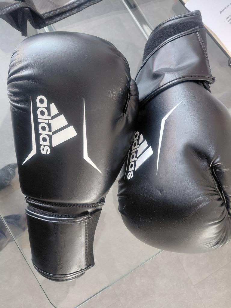 Adidas dames bokshandschoenen - Nieuw in verpakking, Ophalen of Verzenden, Zo goed als nieuw, Bokshandschoenen