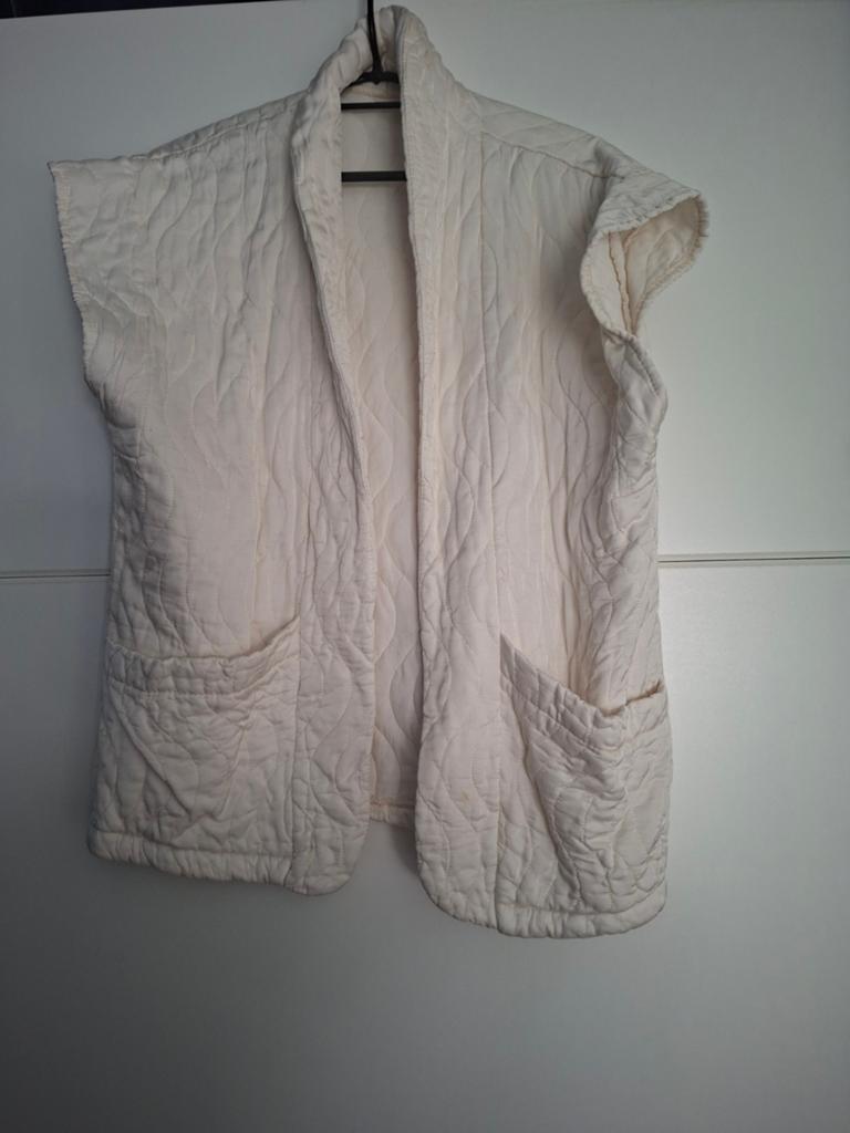 Leuk nieuw gilet/bodywarmer 1 maat t/m 42, Kleding | Dames, Bodywarmers, Ophalen of Verzenden, Nieuw, Maat 42/44 (L), Beige