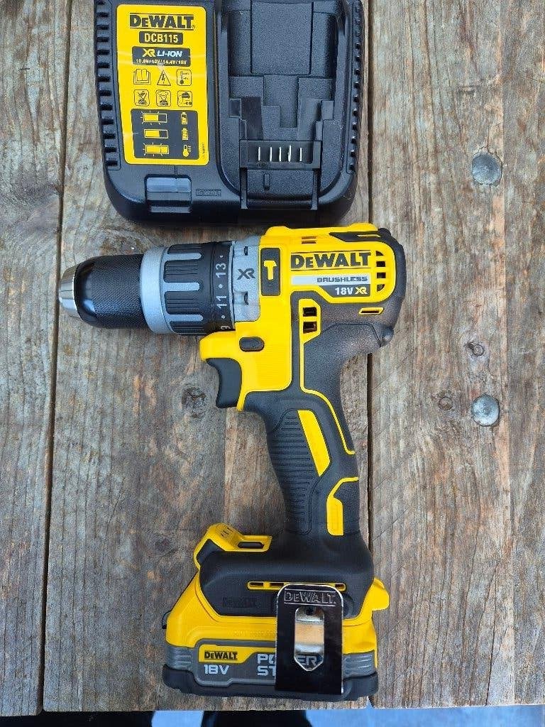 Dewalt Accuboormachine DCD796 + Lader + Batt., 600 watt of meer, Nieuw, Ophalen of Verzenden, Klopboormechanisme