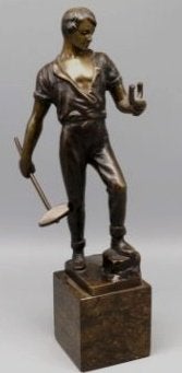 gesigneerd=c a 1900=bronzen beeld=jonge smid met hoefijzer, Antiek en Kunst, Ophalen of Verzenden, Brons