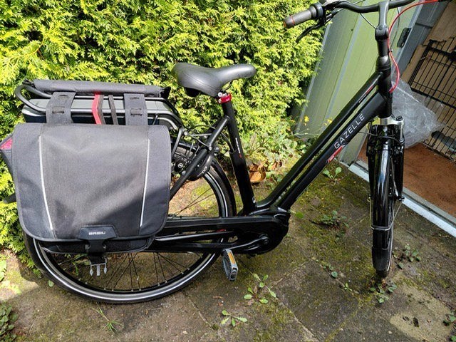 Gazelle Vento electrische damesfiets, bieden vanaf 1200 euro, Fietsen en Brommers, Elektrische fietsen, Ophalen, Zo goed als nieuw