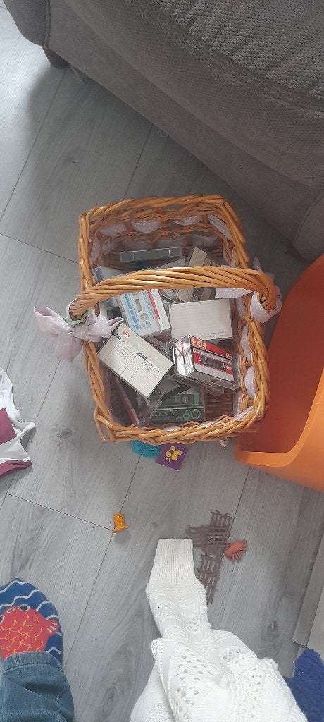 Mand vol cassette bandjes 20 stuks, Ophalen of Verzenden, Gebruikt, Overige genres, 2 t/m 25 bandjes