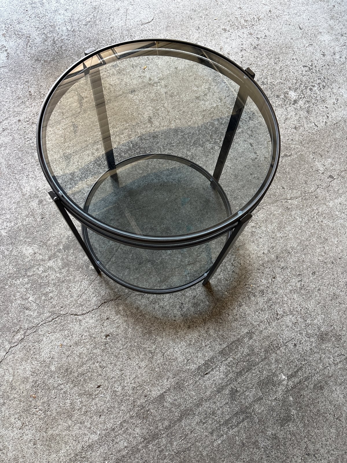 Ronde bijzettafel met glazen bladen, 45 tot 60 cm, Minder dan 55 cm, Gebruikt, Rond