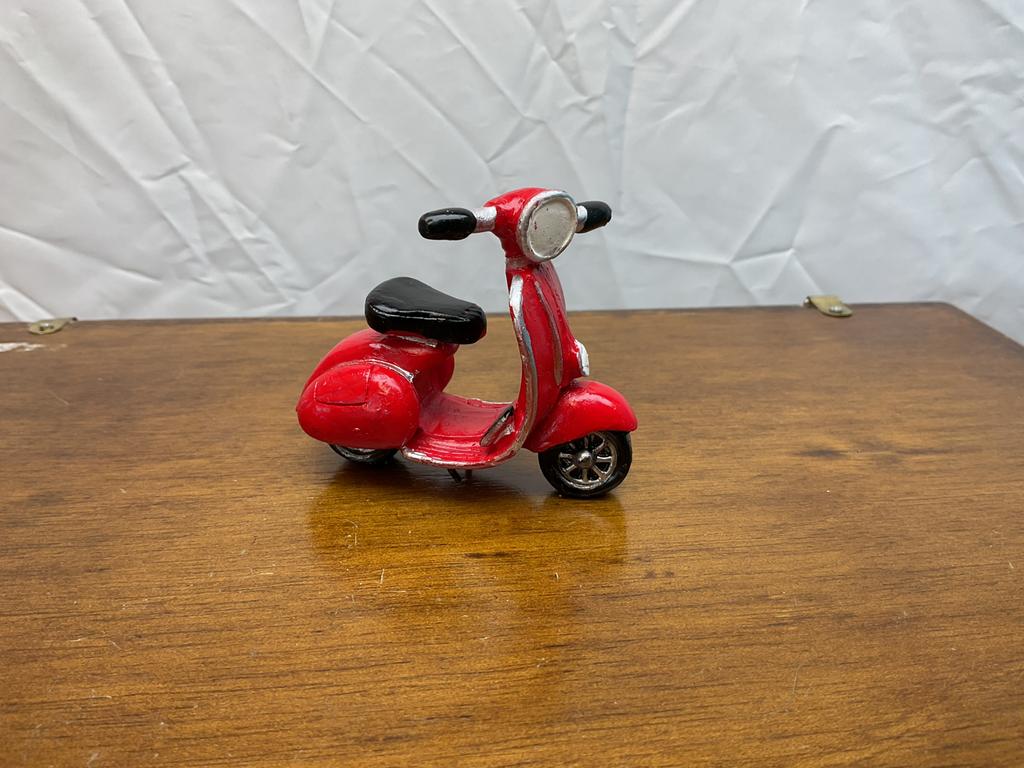 Scooter voor bij poppenhuis, Ophalen of Verzenden, Zo goed als nieuw, Poppenhuis