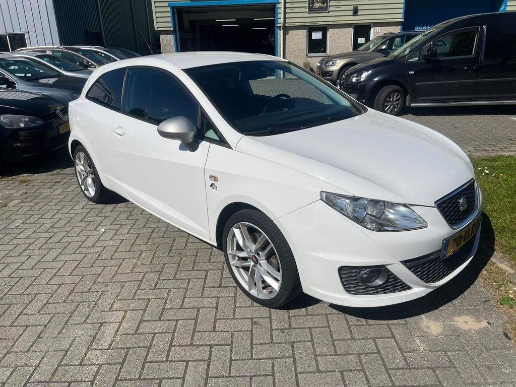 Seat Ibiza FR 1.4 TSI / Heel netjes / Nieuwe distributie, Auto's, Seat, Bedrijf, Ibiza, ABS, Achteruitrijcamera, Airbags, Airconditioning