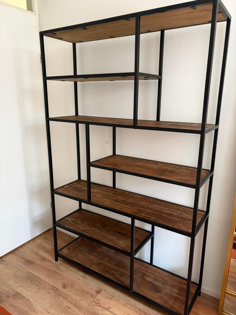 Robuuste kast metaal frame met houten planken, Huis en Inrichting, Kasten | Wandmeubels, Ophalen, Zo goed als nieuw, Minder dan 150 cm