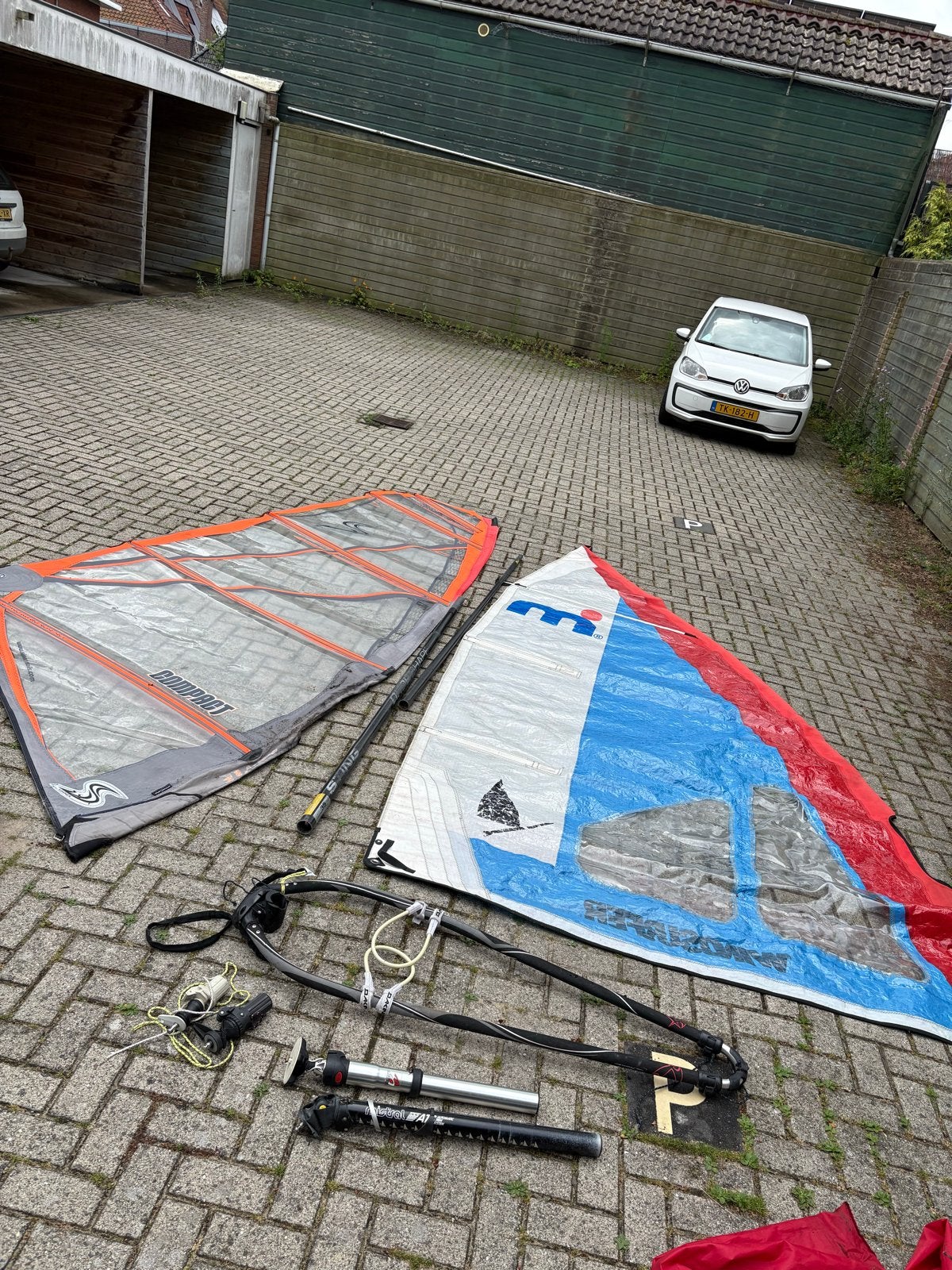Windsurf zeilen en accessoires - complete set, Watersport en Boten, Windsurfen, Ophalen, Gebruikt, Met giek, 6.5 m² tot 8 m²