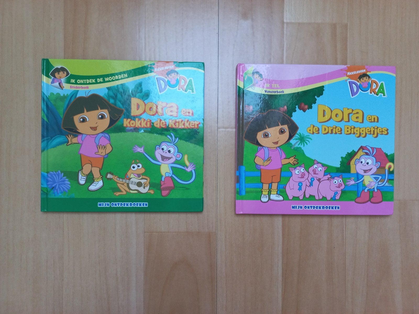 Dora de Ontdekker Boekjes: Kokki de Kikker & Drie Biggetjes, Ophalen of Verzenden, Gelezen, Nickelodeon, Fictie algemeen