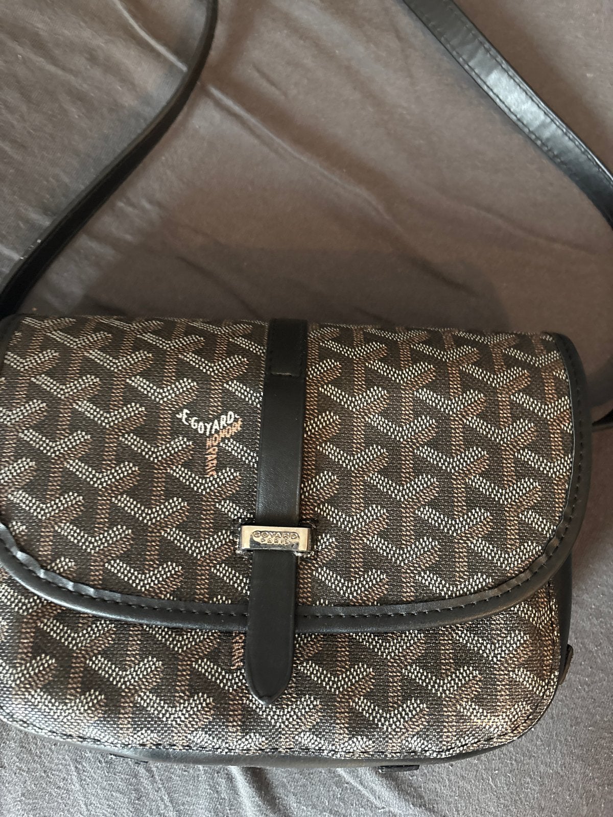 Goyard schoudertas voor heren - Stijlvol en compact, Overige merken, Gebruikt, Minder dan 30 cm, 25 tot 40 cm