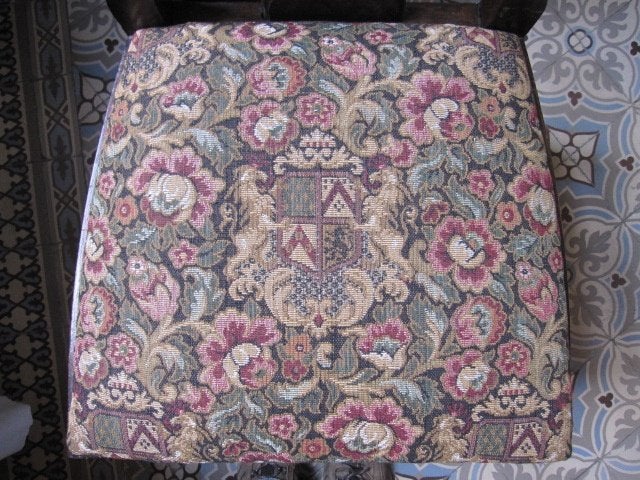 4 ranke eiken stoelen, prachtige gobelin zitting mooie kleur, Ophalen