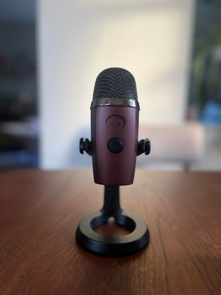 Logitech Blue Microphones Yeti Nano in rood, Muziek en Instrumenten, Ophalen, Gebruikt, Studiomicrofoon