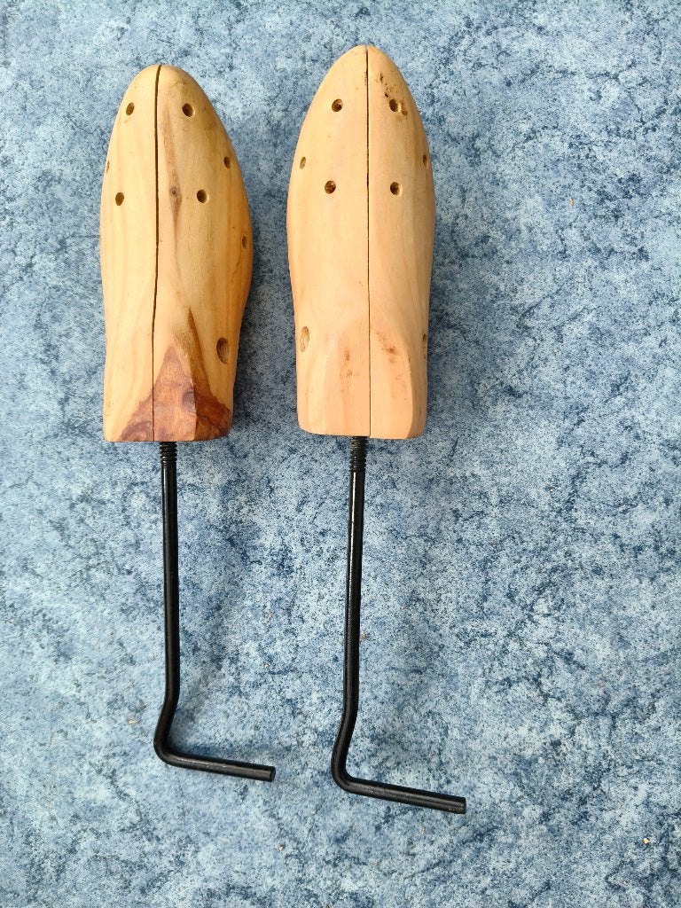 Vintage schoenspanners jaren 40 hout/metaal per stuk € 20,00, Ophalen of Verzenden, Gebruikt